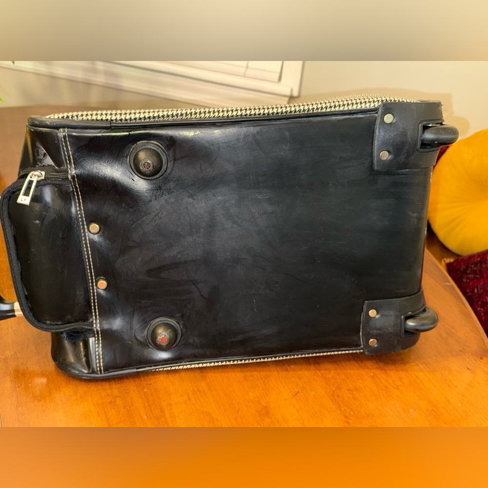 London Fog Houndstooth Bag - Picture 9 of 10